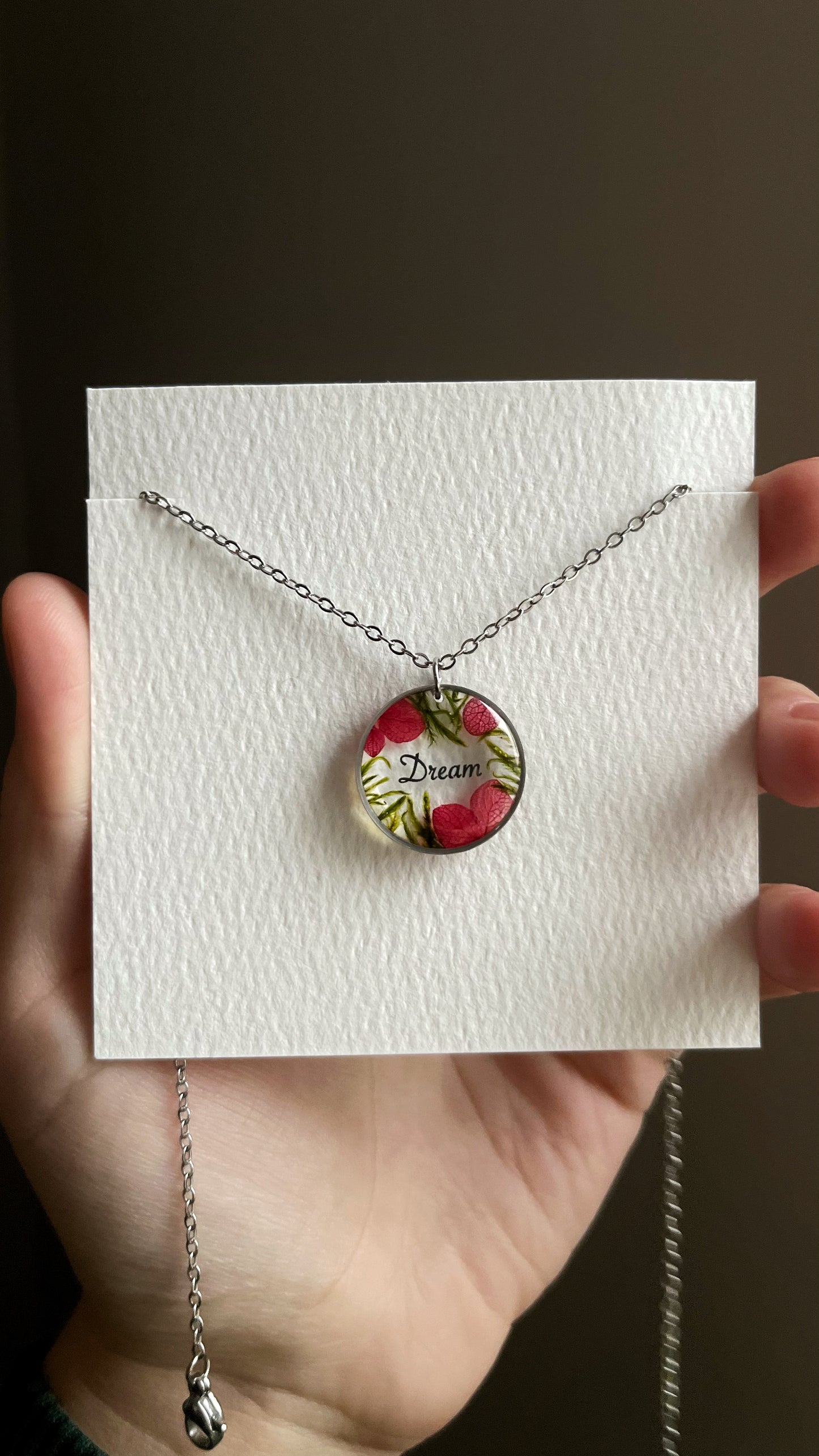 Moss and hydrangea pendant with text
