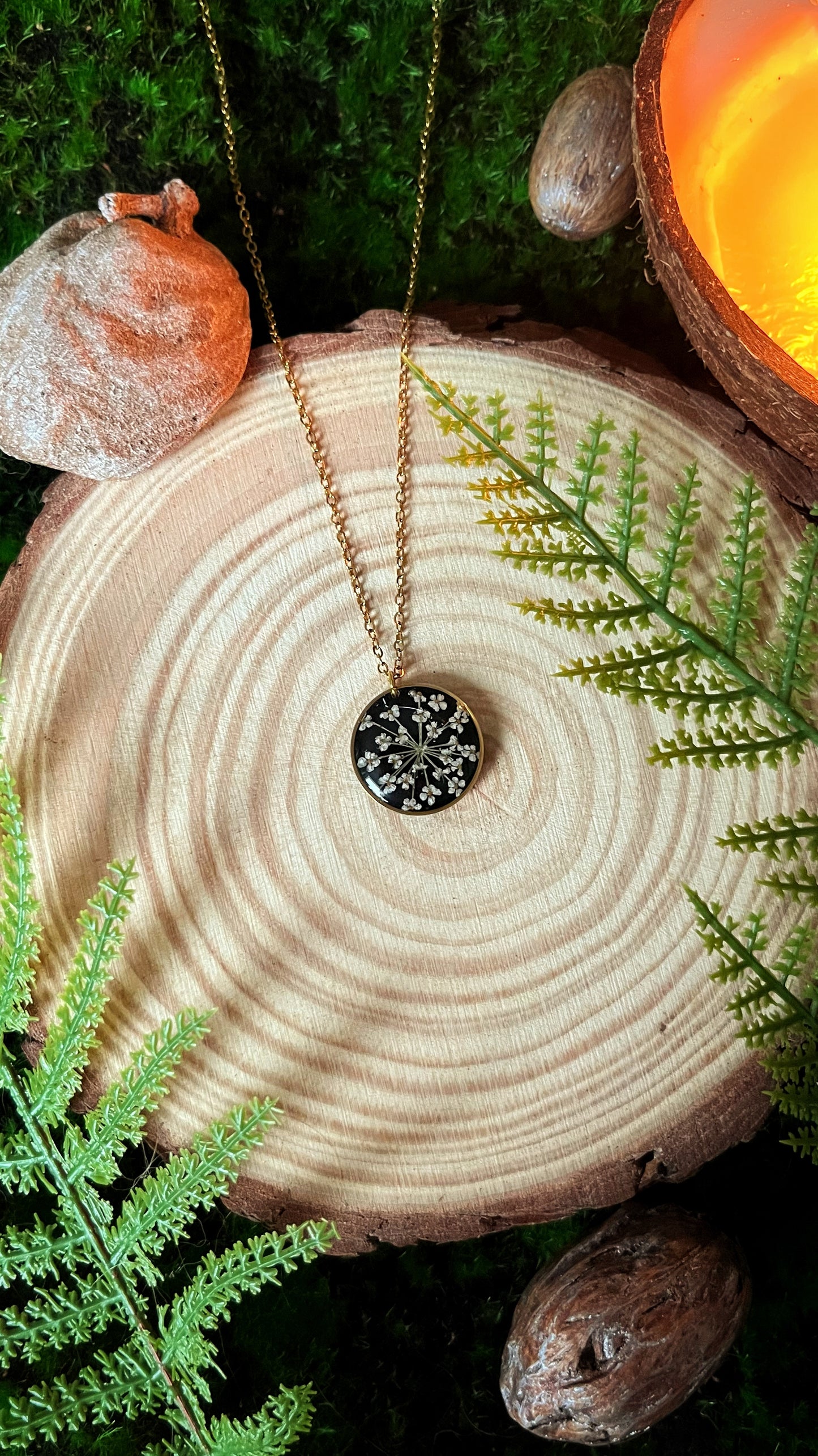 Ground elder pendant