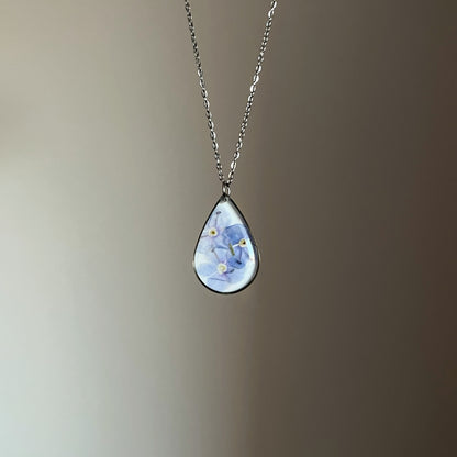 Veronica pendant