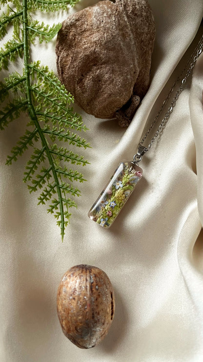Mixed flower pendant