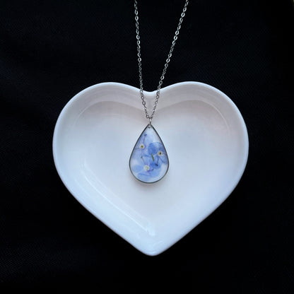 Veronica pendant