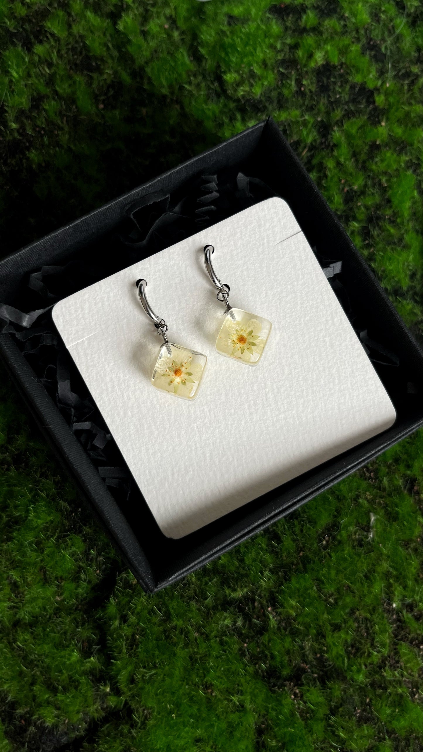 Wild strawberry earrings