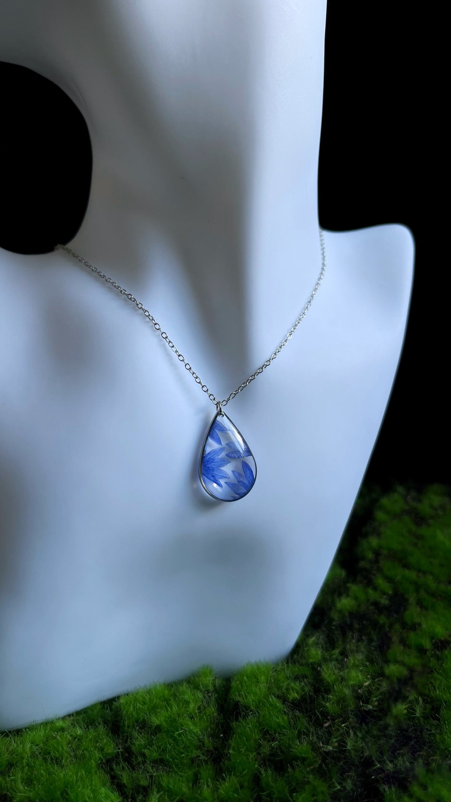 Cornflower pendant (made to order)