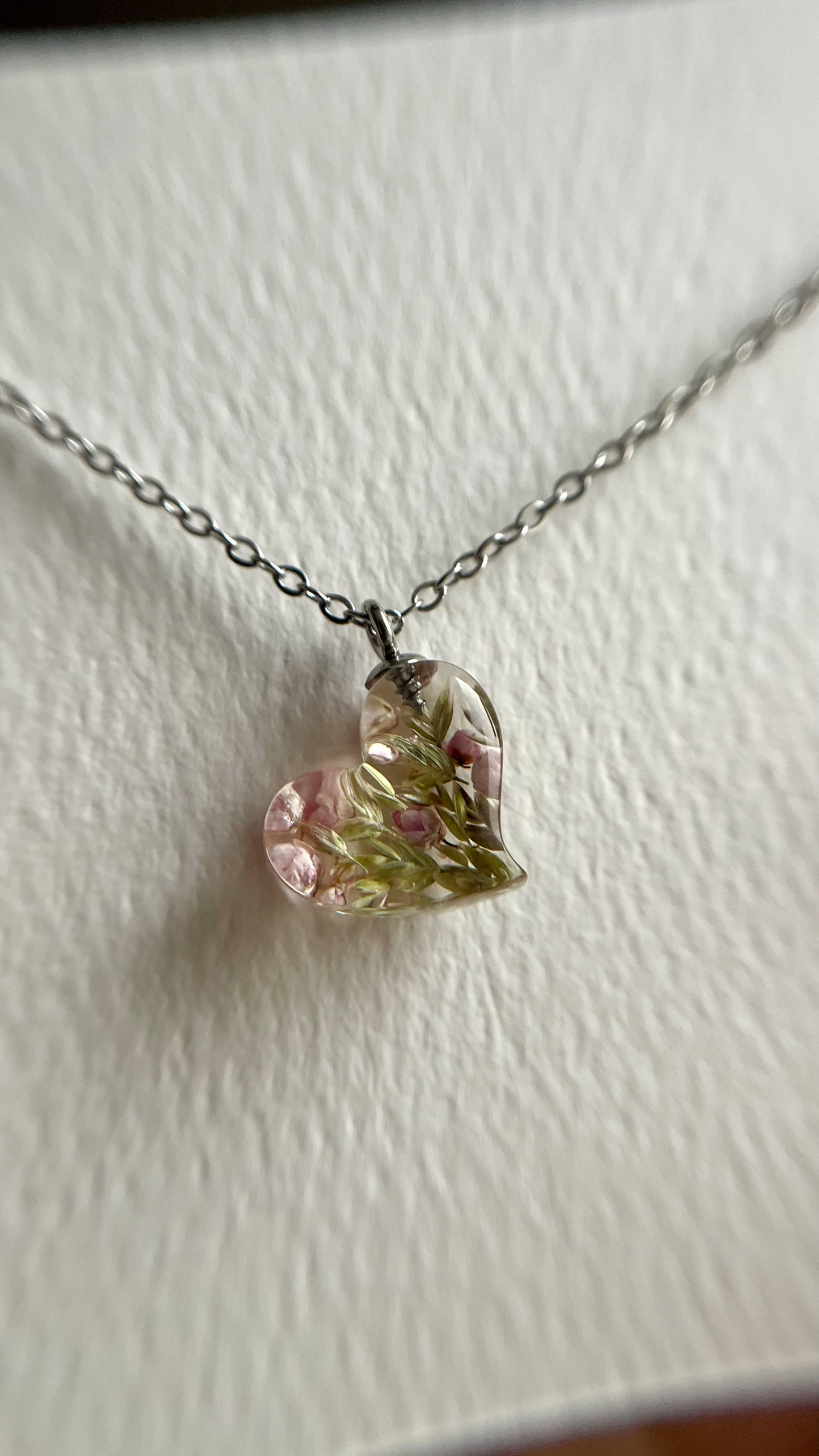 Ozothamnus pendant