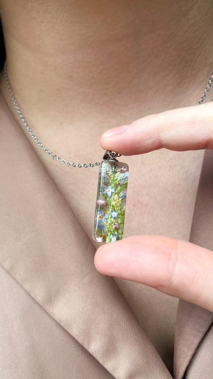 Mixed flower pendant