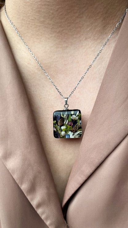 Mixed flower pendant