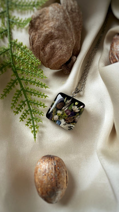 Mixed flower pendant