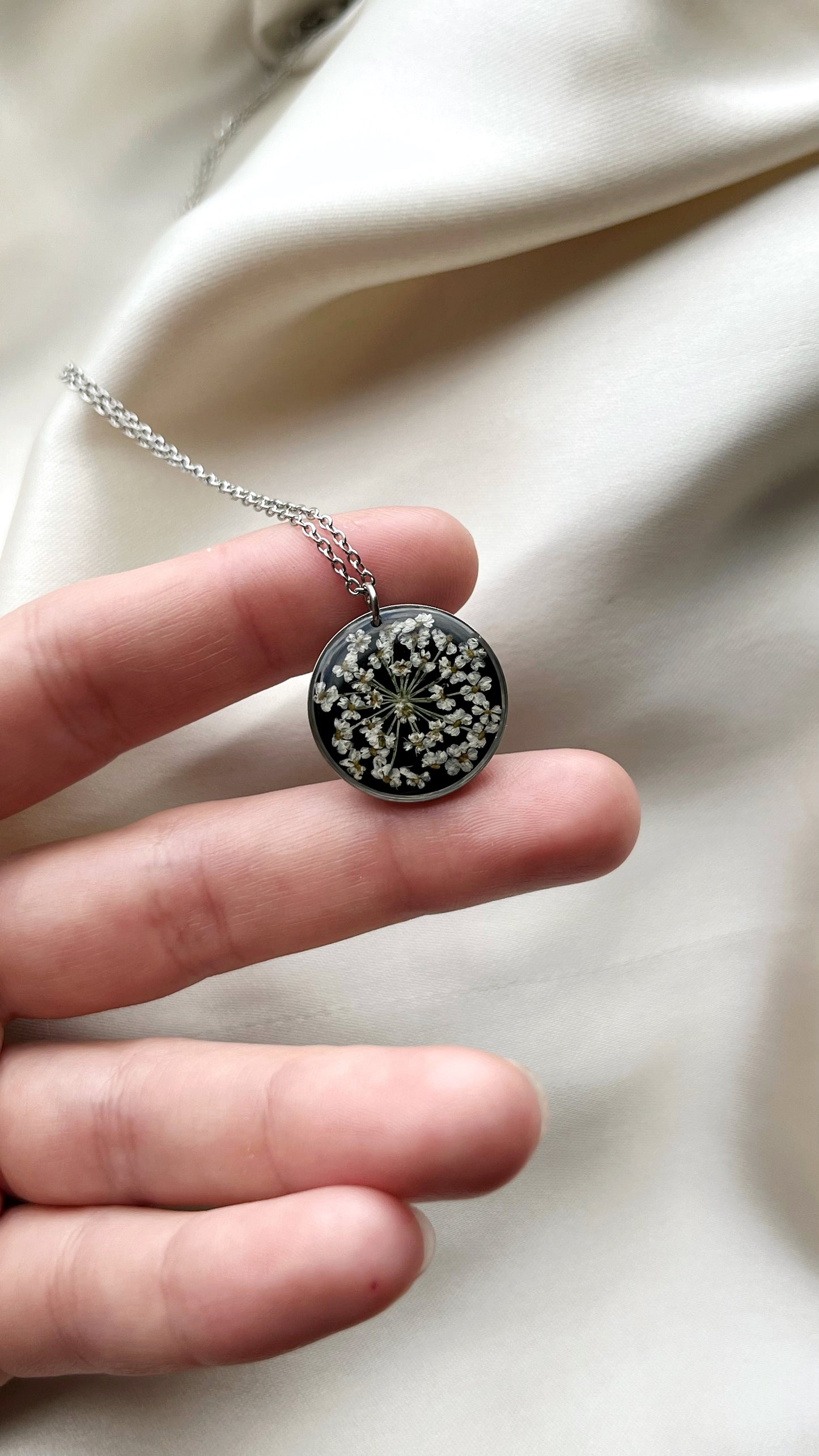 Ground elder pendant
