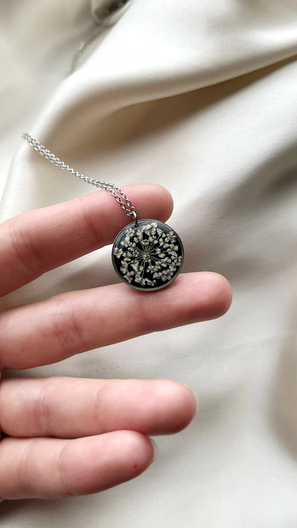 Ground elder pendant