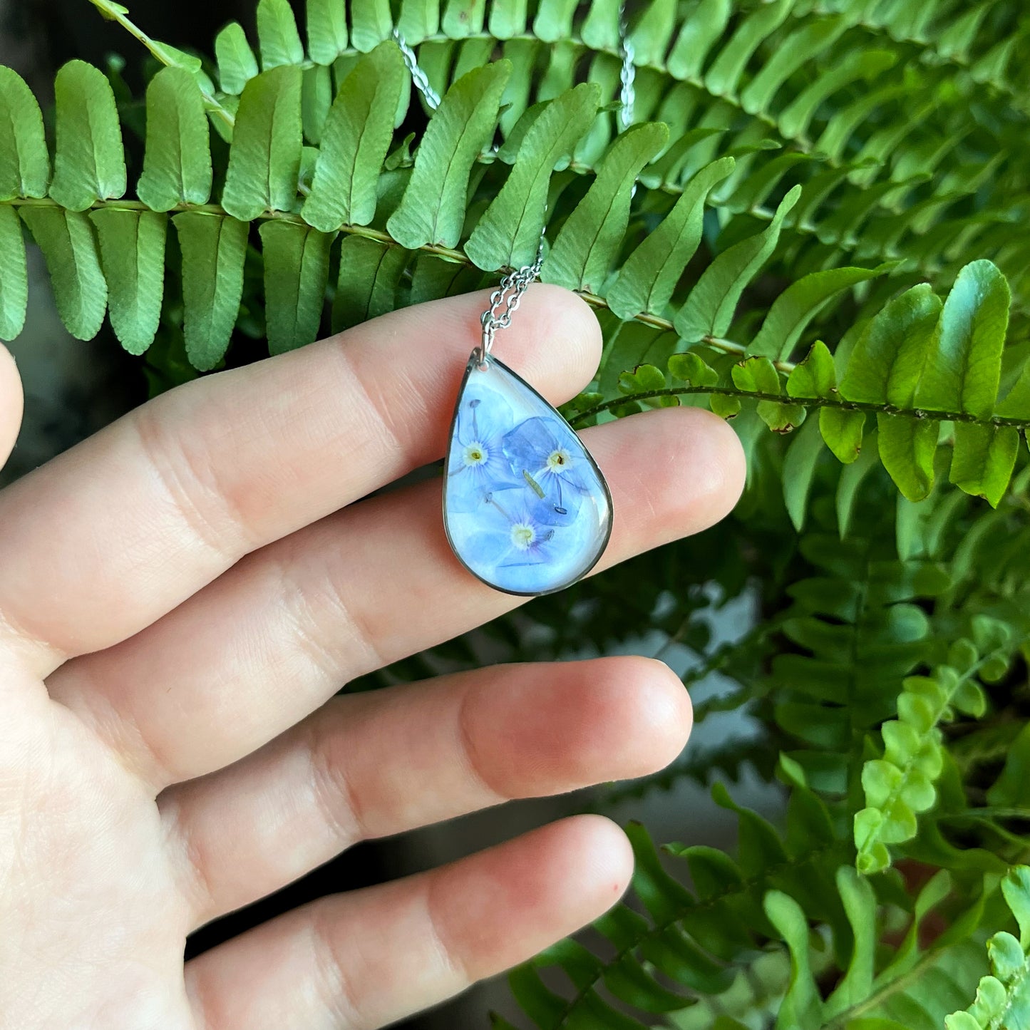 Veronica pendant