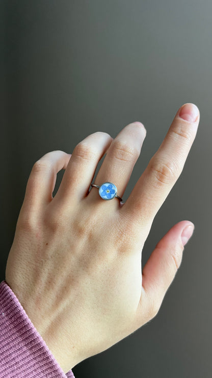 Forget-me-not ring