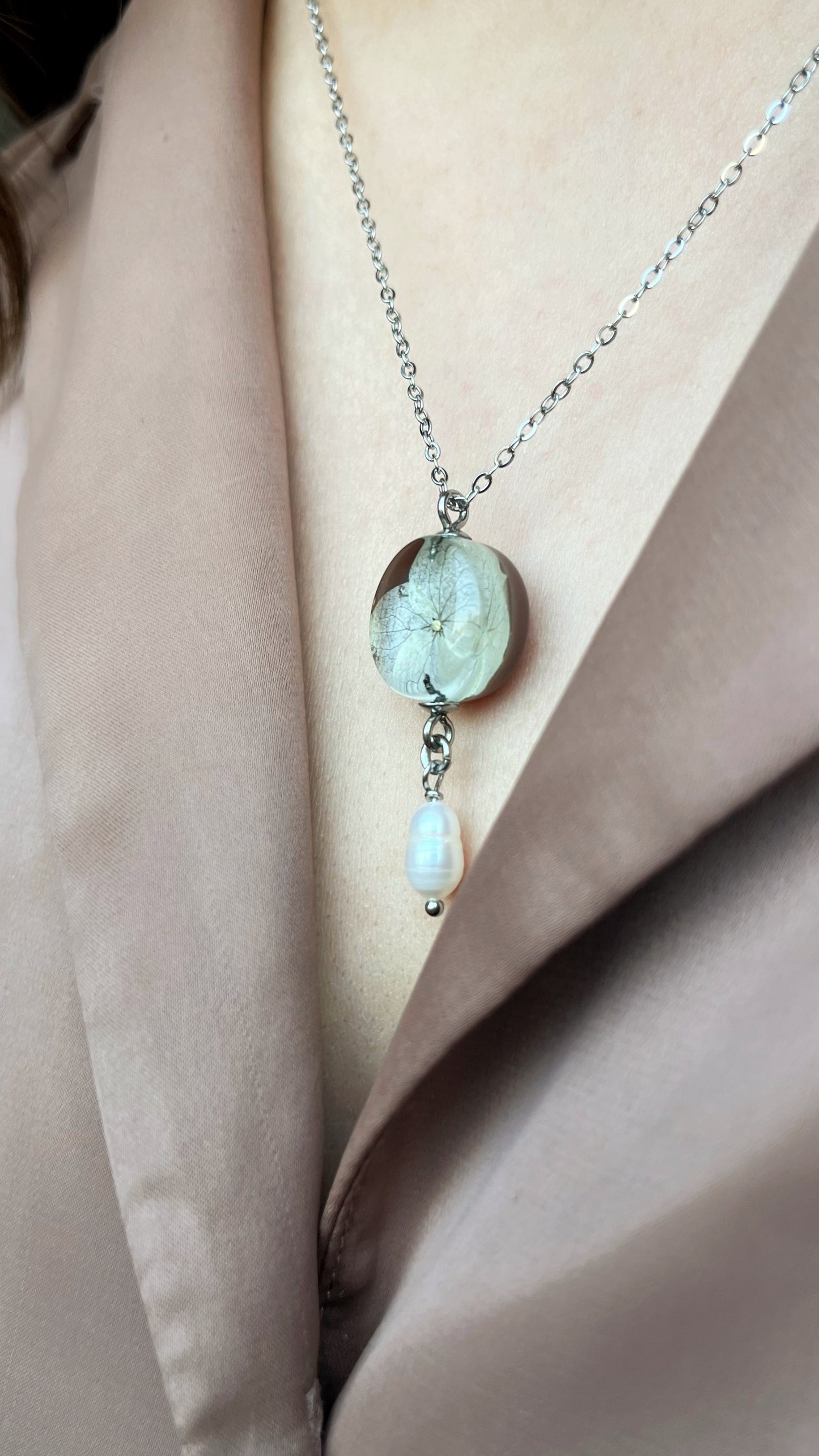 Hydrangea pendant