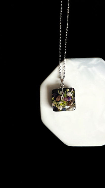 Mixed flower pendant