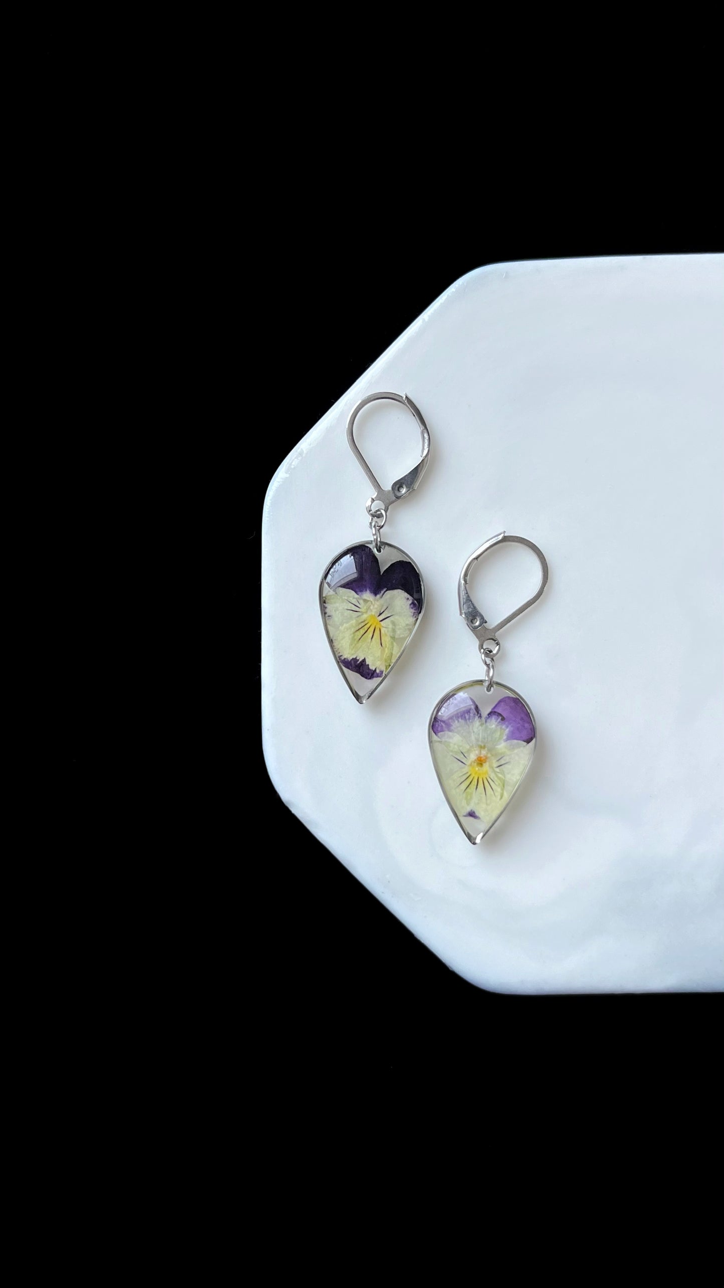 Violet earrings