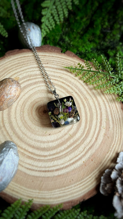 Mixed flower pendant
