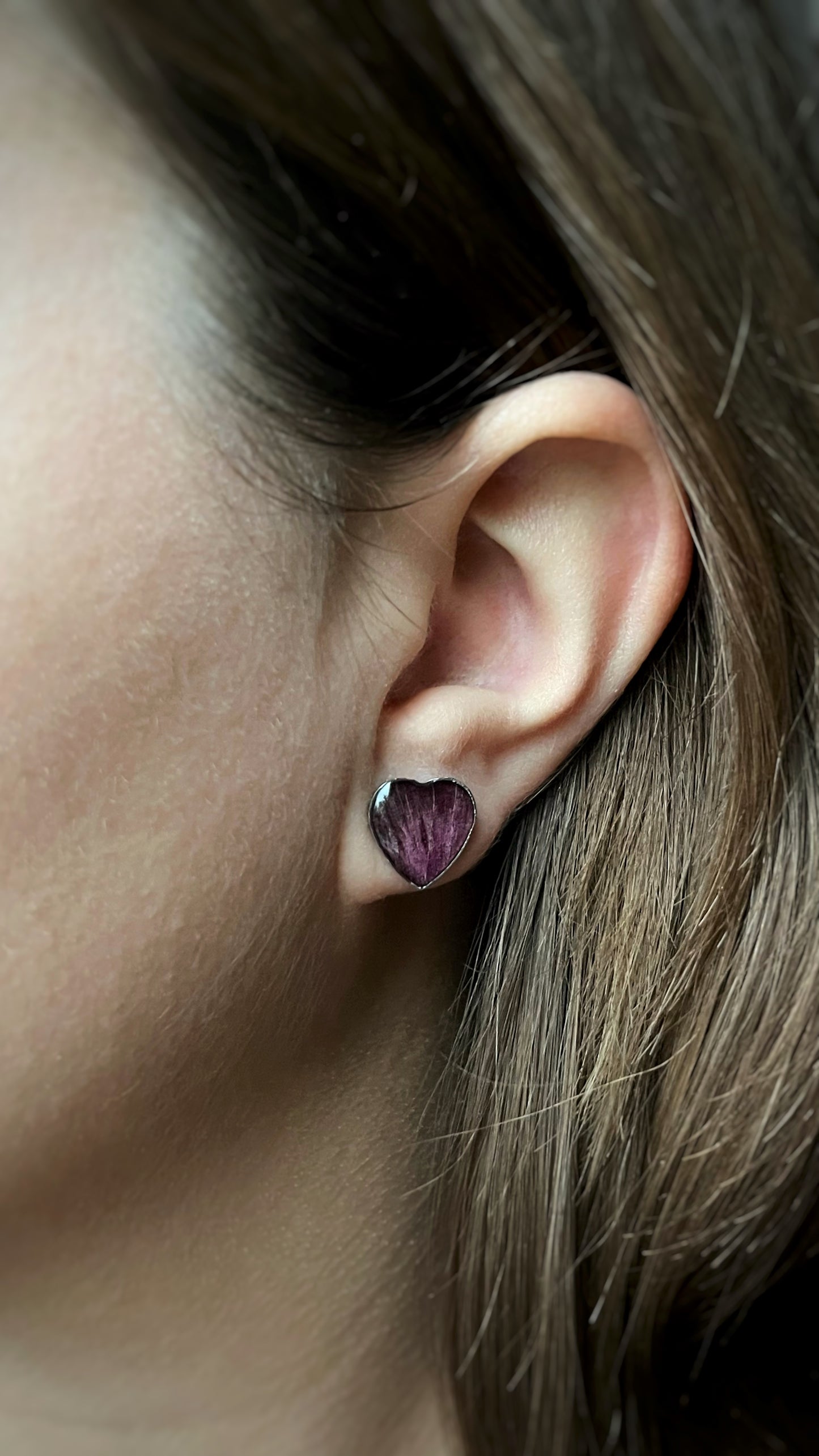 Tulip stud earrings
