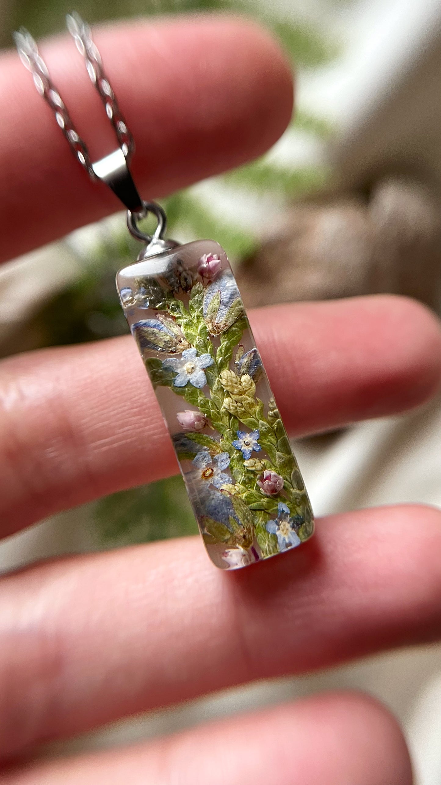 Mixed flower pendant