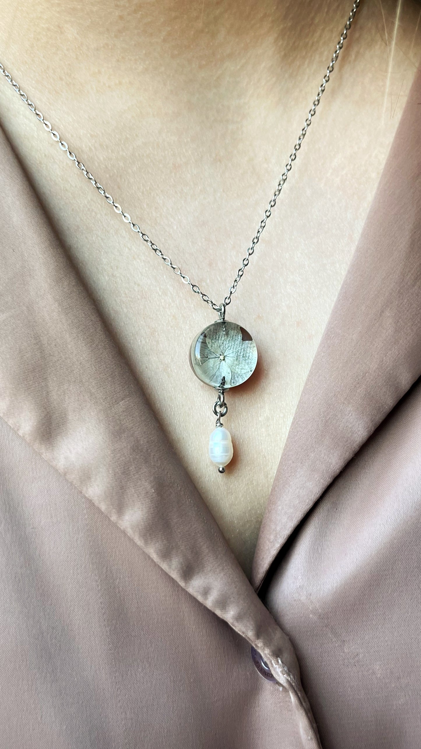 Hydrangea pendant