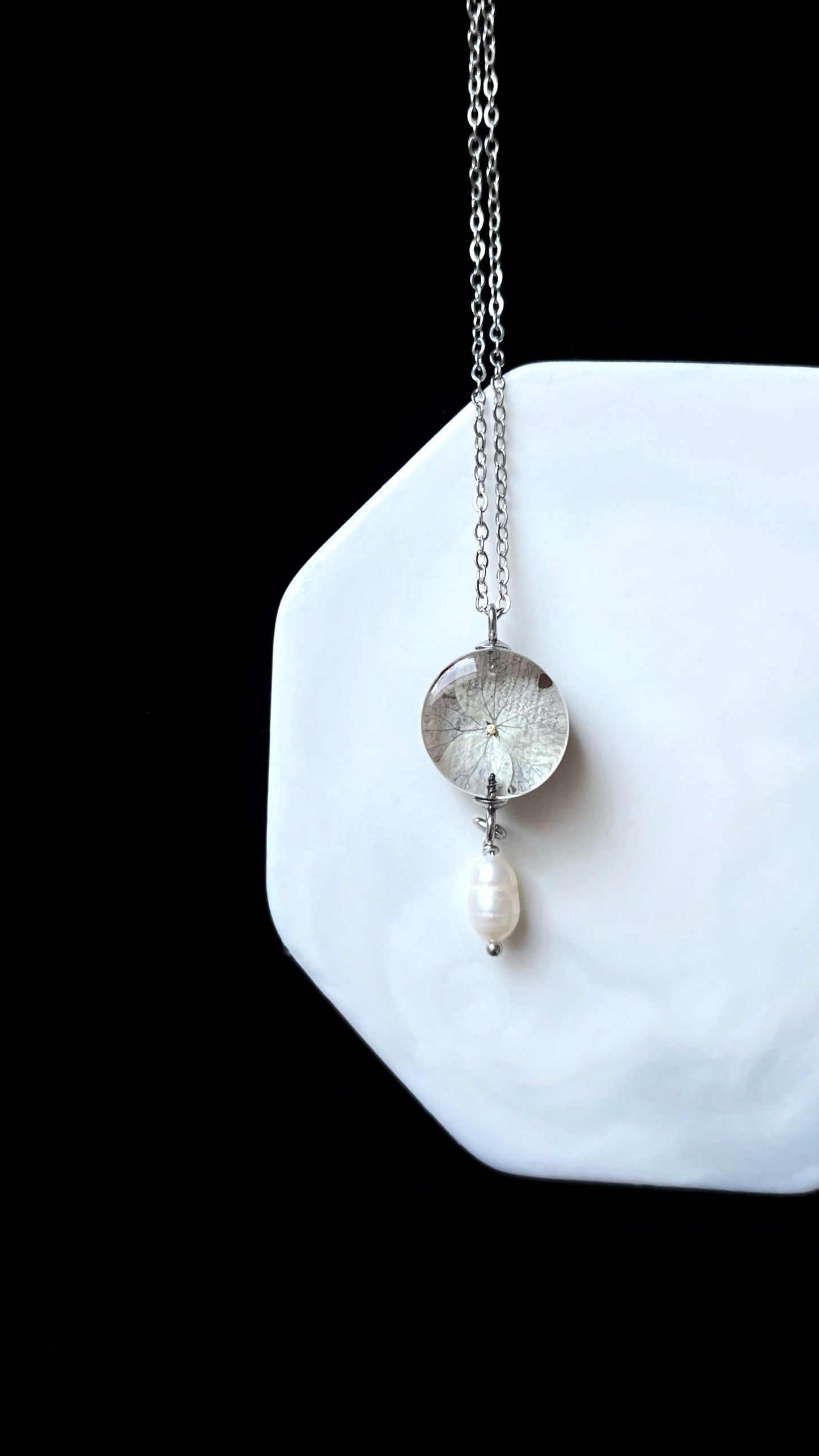 Hydrangea pendant