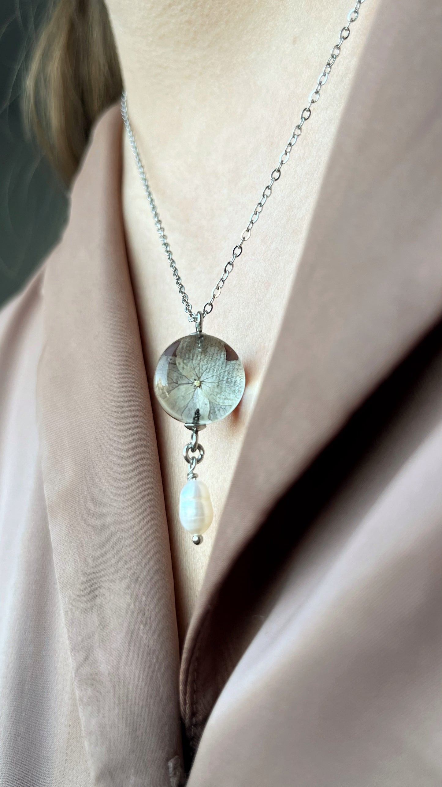 Hydrangea pendant