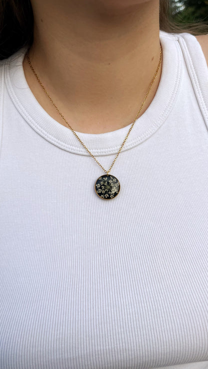 Ground elder pendant