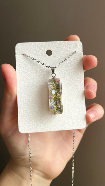 Mixed flower pendant