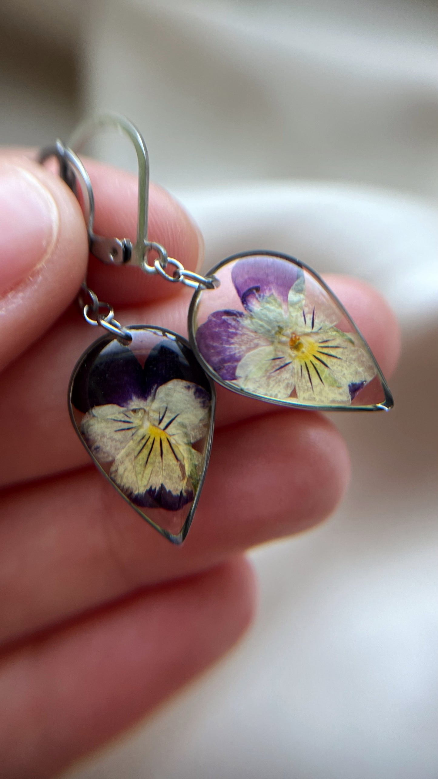 Violet earrings