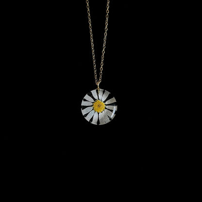 Daisy pendant