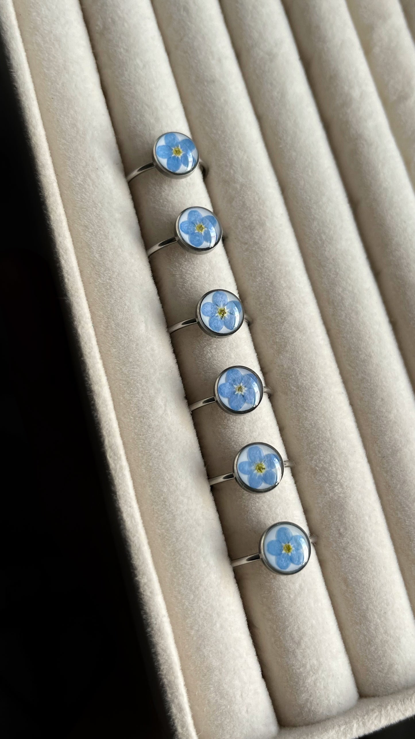 Forget-me-not ring