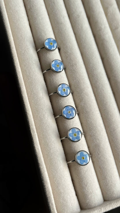 Forget-me-not ring