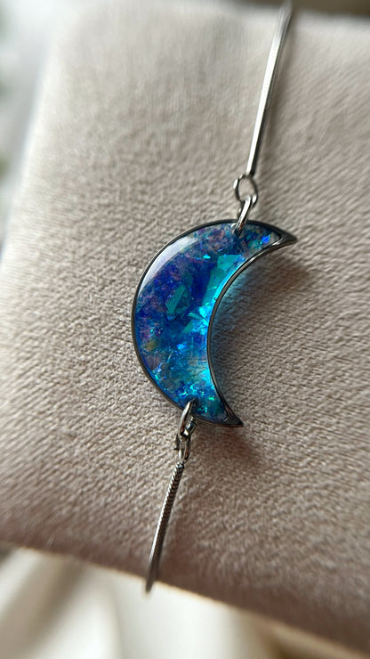 Shiny bracelet
