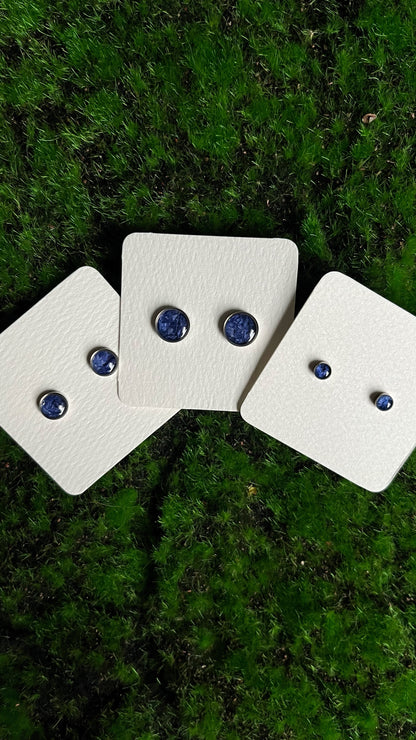 Cornflower stud earrings