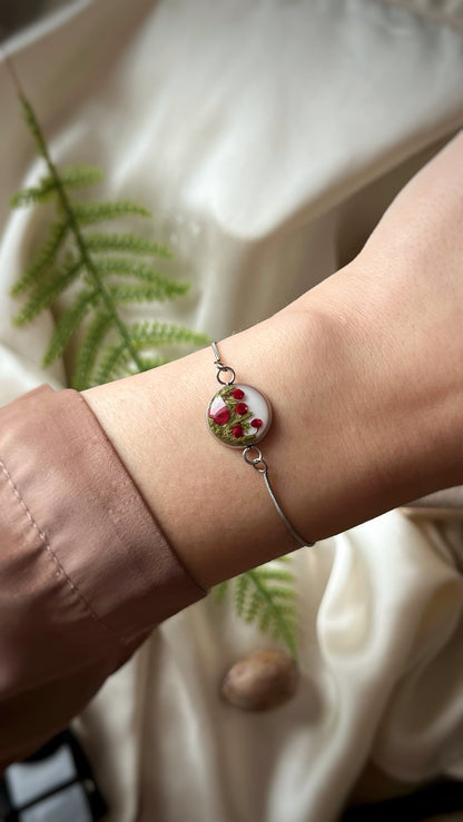 Baby’s breath bracelet